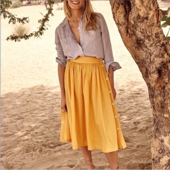 Madewell Dresses & Skirts - Madewell‎ Side Button Midi Skirt